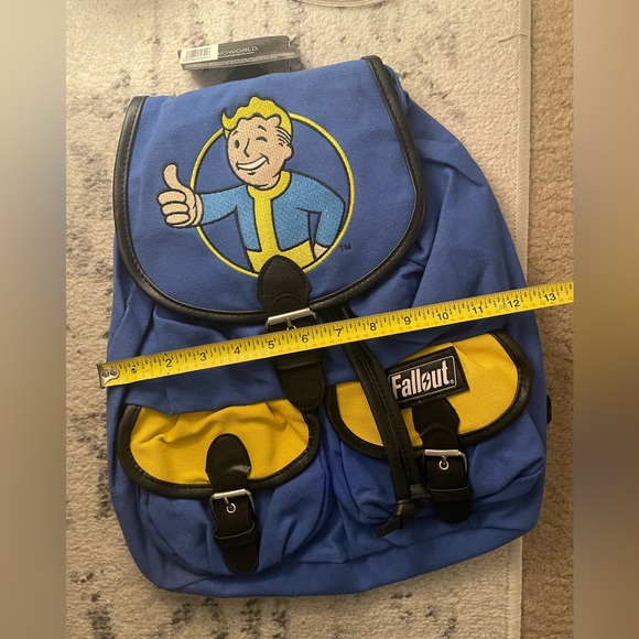 Fallout 4 Bioworld backpack - Picture 6 of 7